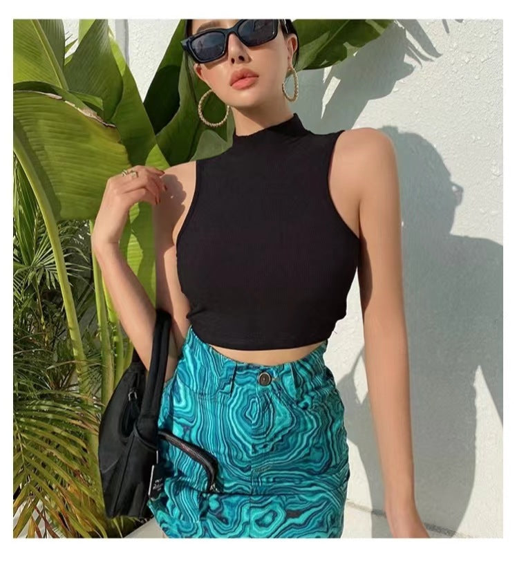 Outer Wear Sleeveless Short Slim Fit Midriff-baring Top